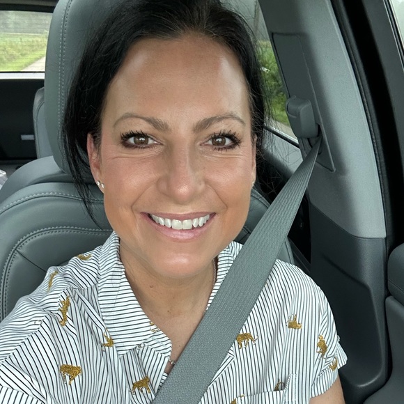 Meet your Posher, Jessica - Picture 4 of 5